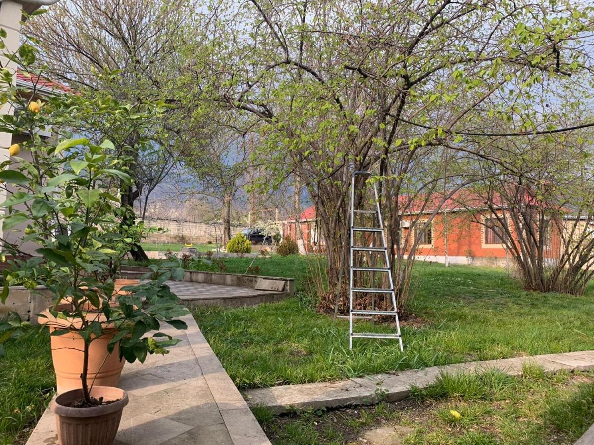 One Dom Cottage גאלבה מראה חיצוני תמונה